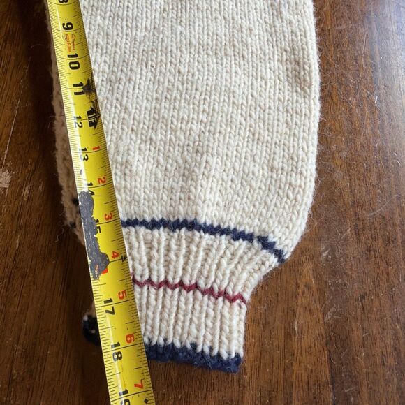 Vintage Wool Penn Quakers University of Pennsylvania Hand knit Sweater Med Lg - Picture 8 of 9